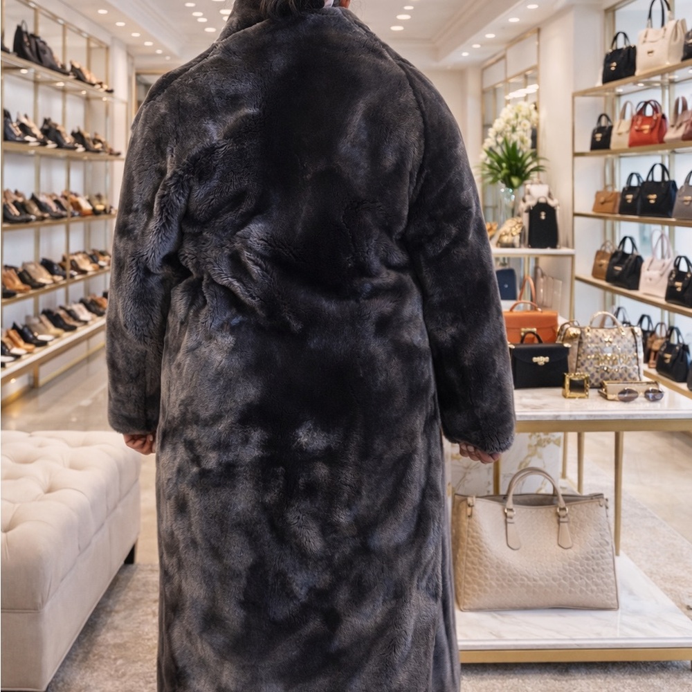 Vintage Luxurious gray Fur Coat